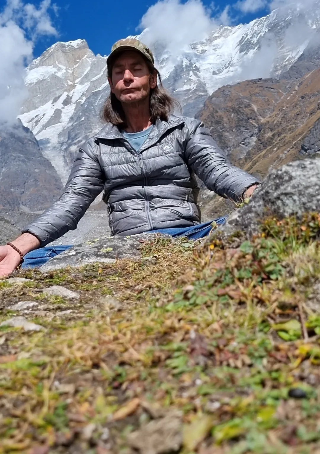 Lourens Coetzer in meditation at Kedarnath, in the Himalaya